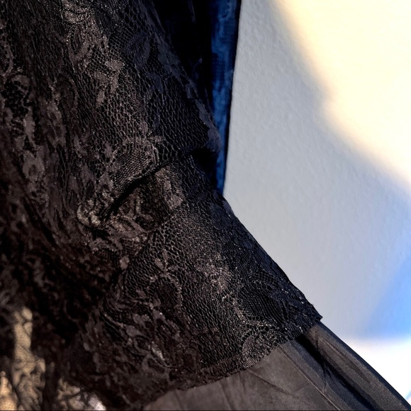 3/$30 🌻 Odille Anthropologie black lace fit-and-flare dress, Size 10 - Picture 6 of 6